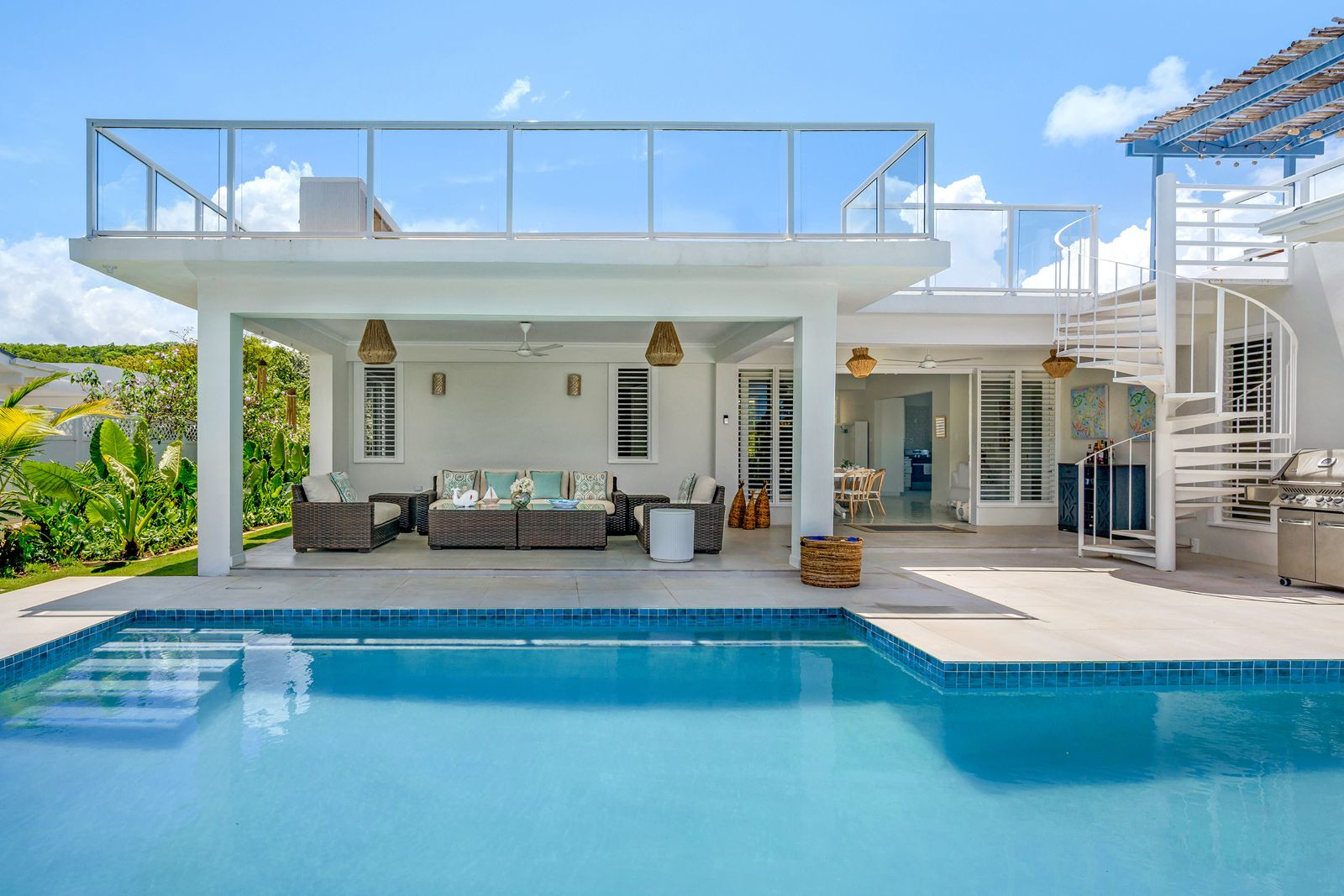 Sea Swept Villa Beautiful Pool Deck